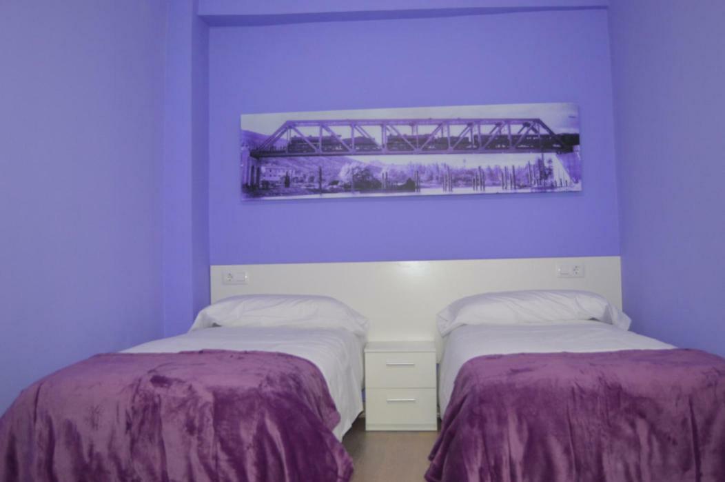 Vut Collado 28 Segundo Appartement Soria Buitenkant foto